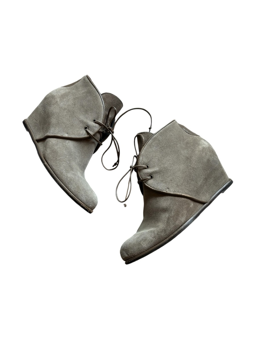 Stuart Weitzman Kalahari Suede taupe Wedge Ankle Boots lace up size 7